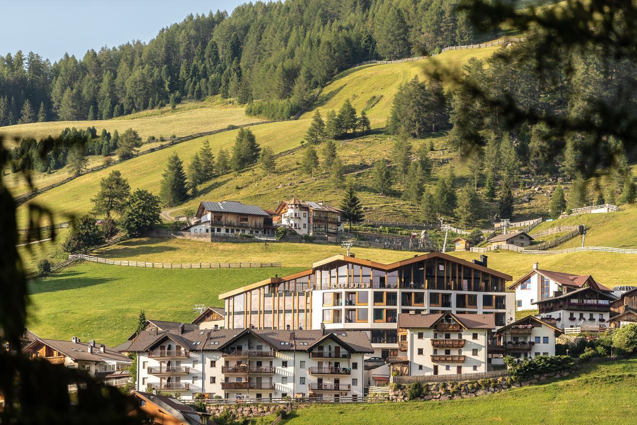 Hotel Panoramic Lotsch à Sarentino Extérieur photo